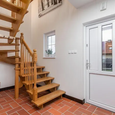 Cozy House 3 Bedrooms & Fireplace, Family With Dogs Welcome Zastan