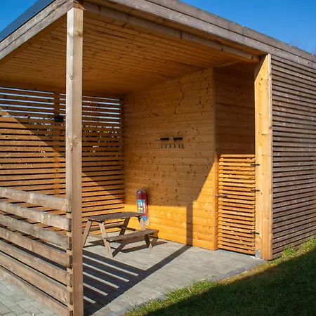 Cozy House 3 Bedrooms & Fireplace, Family With Dogs Welcome *